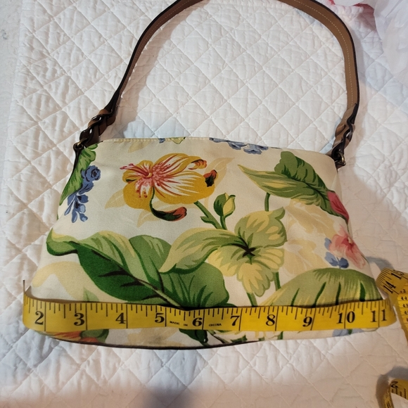 Fossil Cream Floral Print Canvas Shoulder Bag - Picture 9 of 12